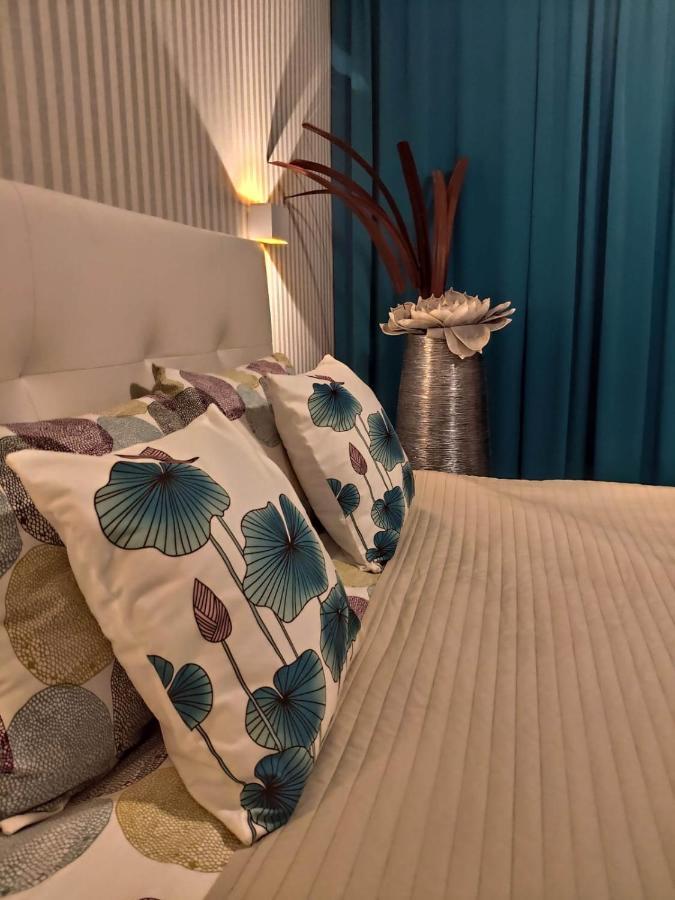 Luxury Townhouse Apartment Адехе Екстериор снимка