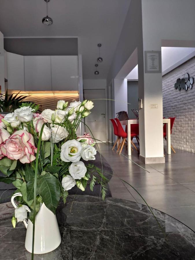 Luxury Townhouse Apartment Адехе Екстериор снимка