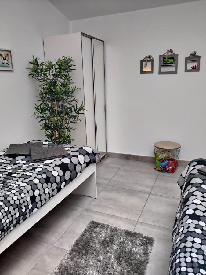 Luxury Townhouse Apartment Адехе Екстериор снимка