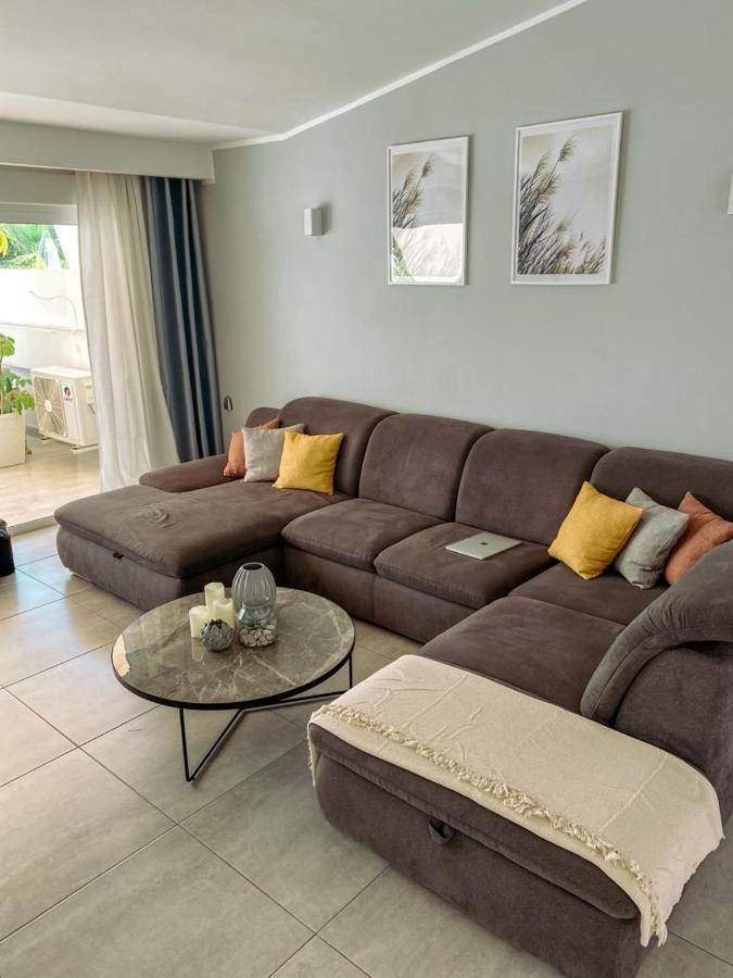 Luxury Townhouse Apartment Адехе Екстериор снимка