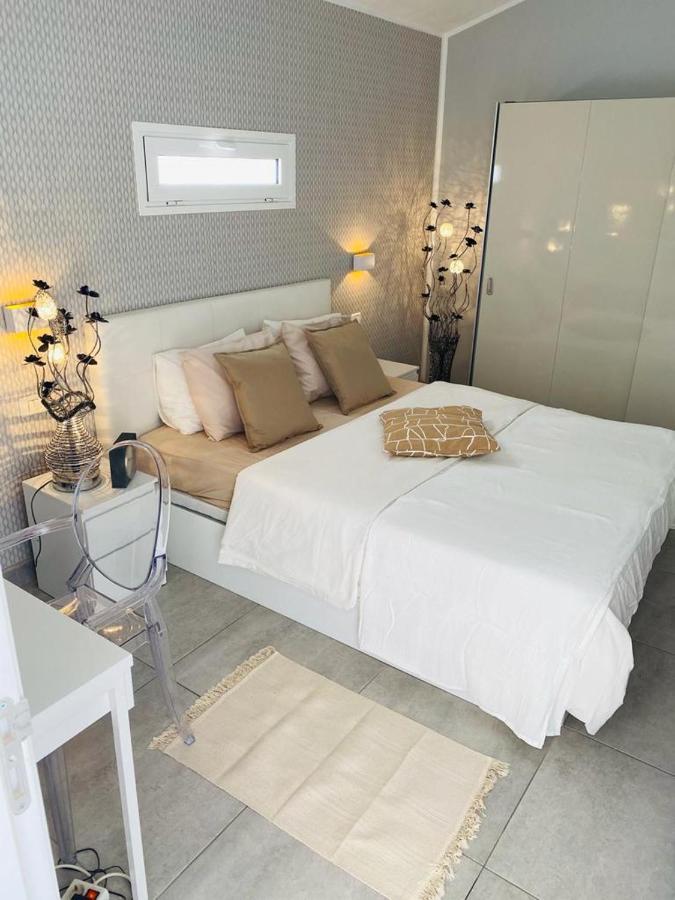 Luxury Townhouse Apartment Адехе Екстериор снимка