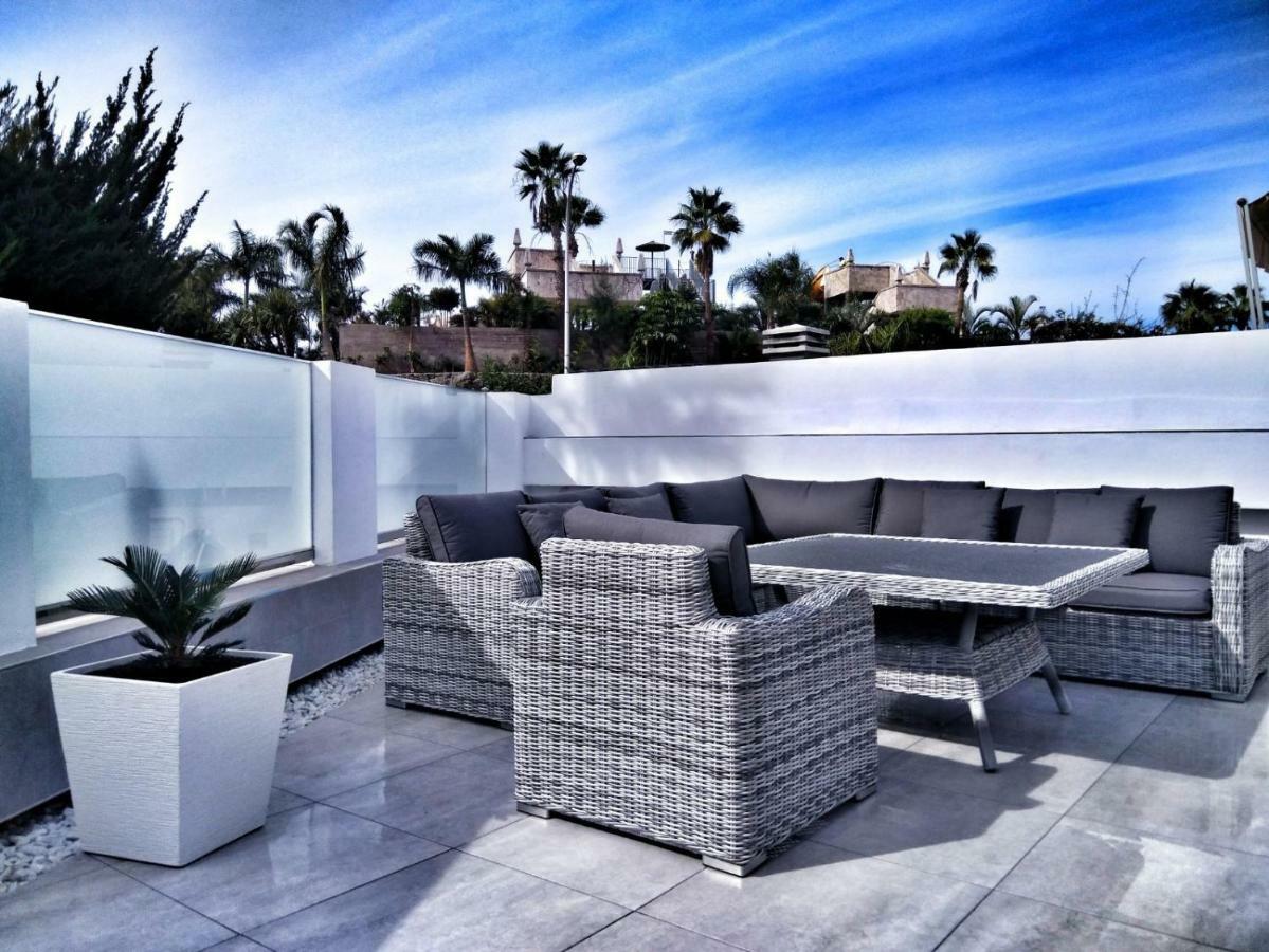 Luxury Townhouse Apartment Адехе Екстериор снимка