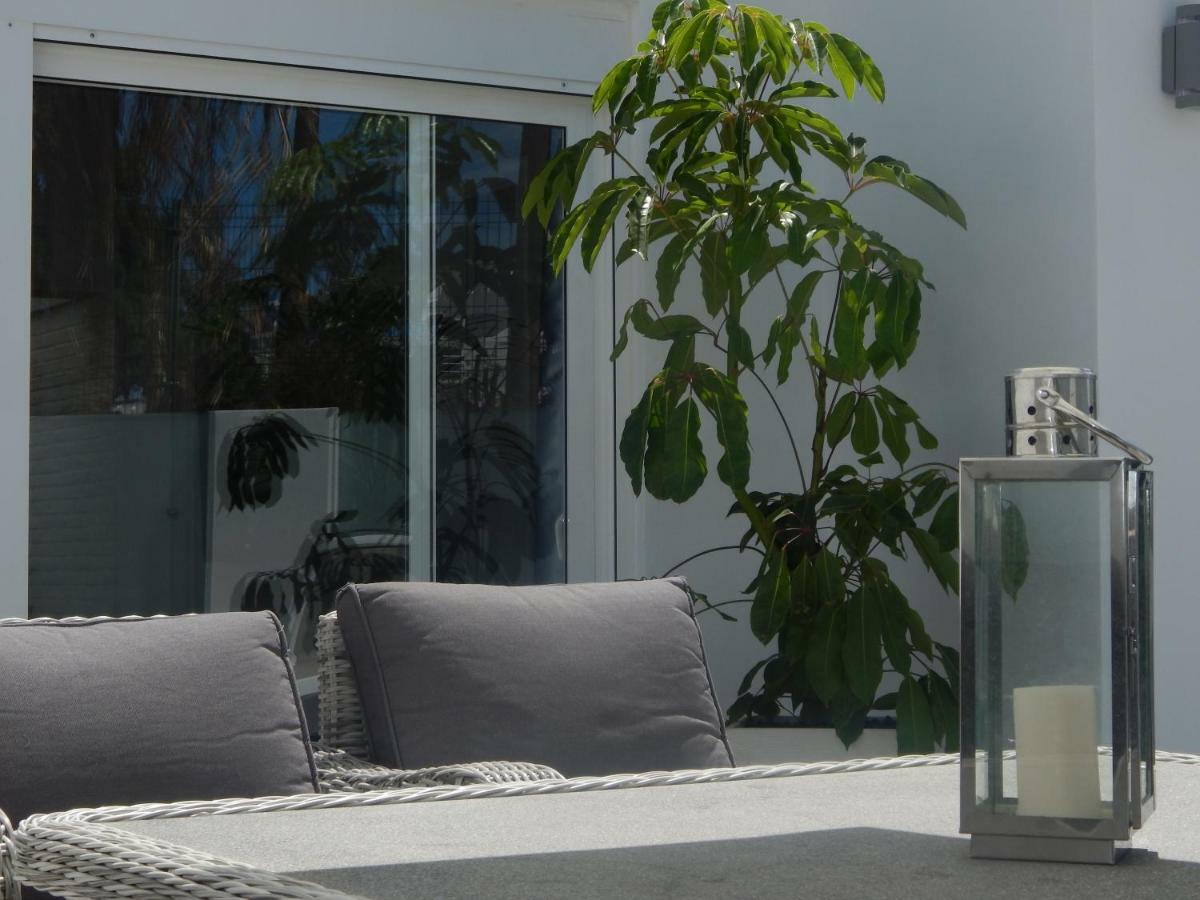 Luxury Townhouse Apartment Адехе Екстериор снимка