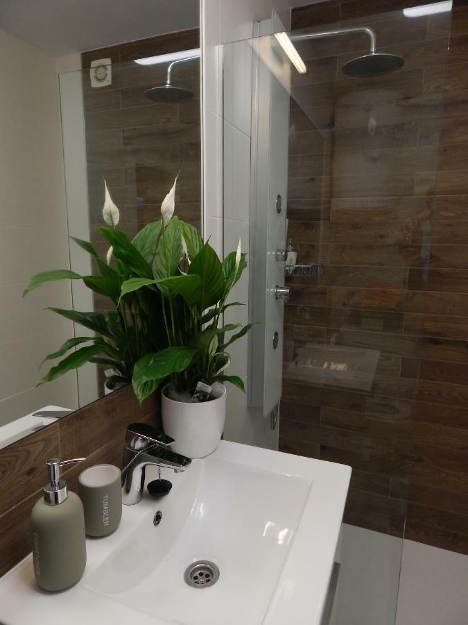 Luxury Townhouse Apartment Адехе Екстериор снимка