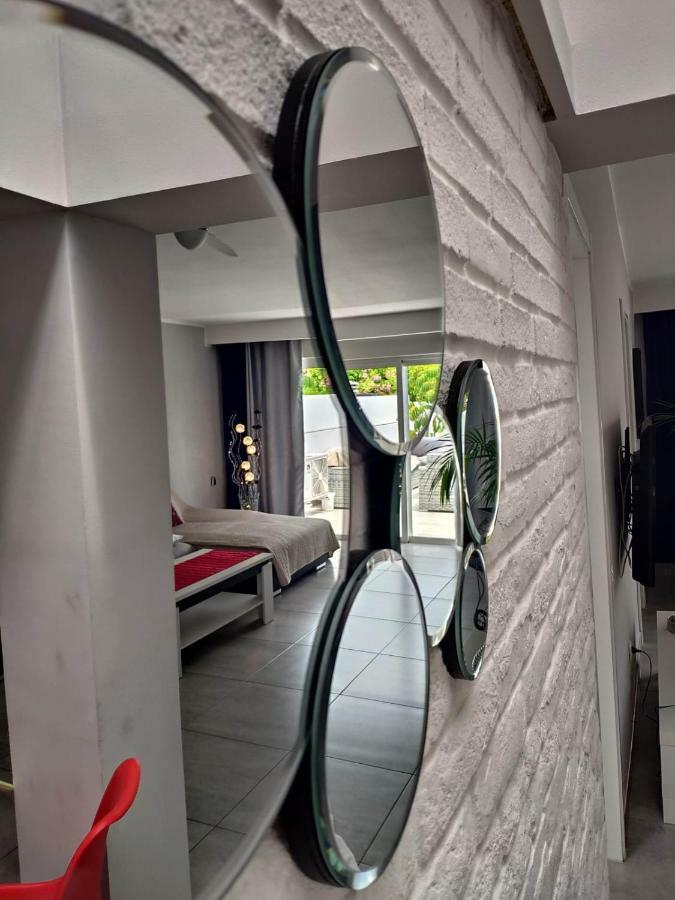 Luxury Townhouse Apartment Адехе Екстериор снимка
