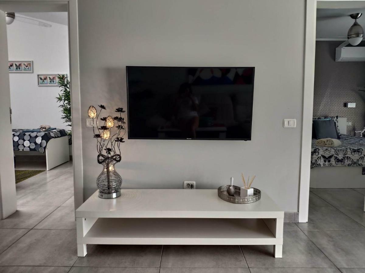 Luxury Townhouse Apartment Адехе Екстериор снимка