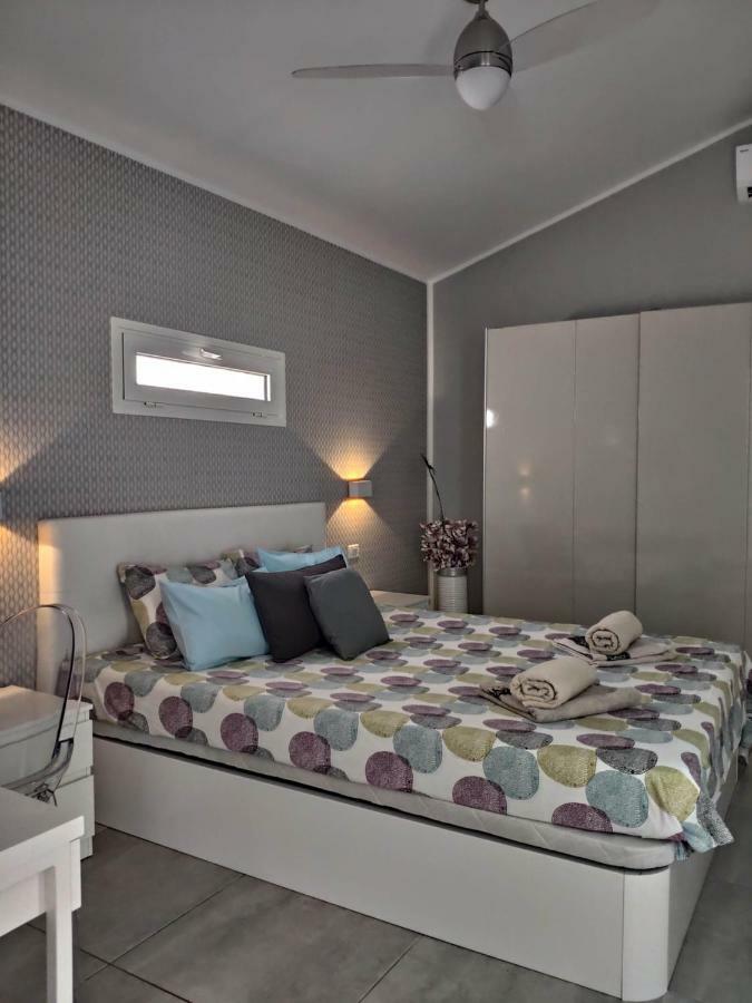 Luxury Townhouse Apartment Адехе Екстериор снимка