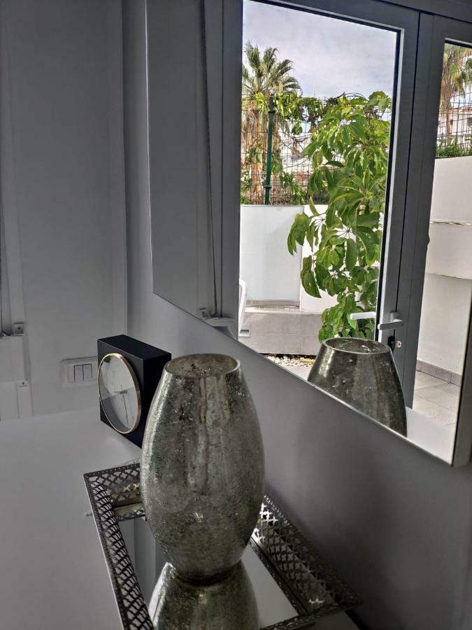 Luxury Townhouse Apartment Адехе Екстериор снимка