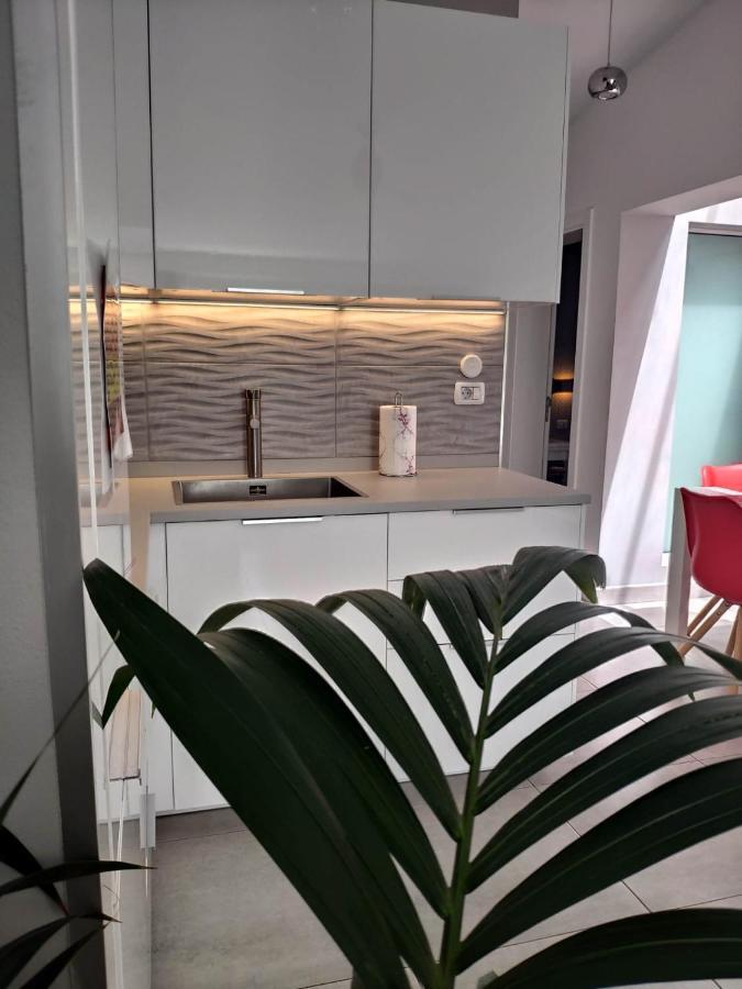 Luxury Townhouse Apartment Адехе Екстериор снимка